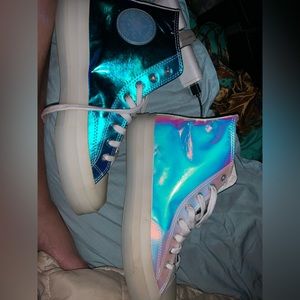 Men’s size 9 iridescent converse